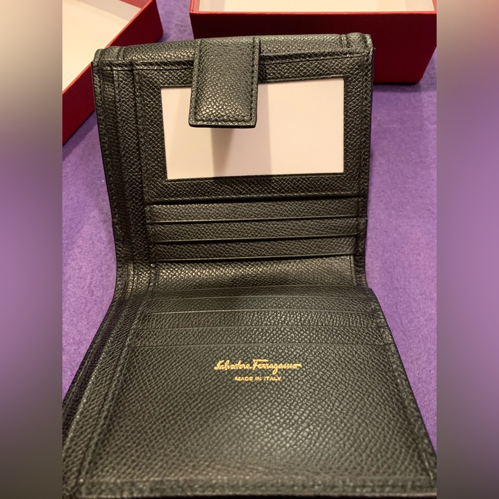 Salvatore Ferragamo Black Leather Vara Bow Wallet with Gold Accent - Picture 10 of 13
